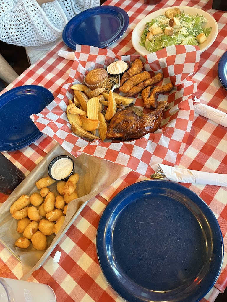  Famous Dave's Bar-B-Que