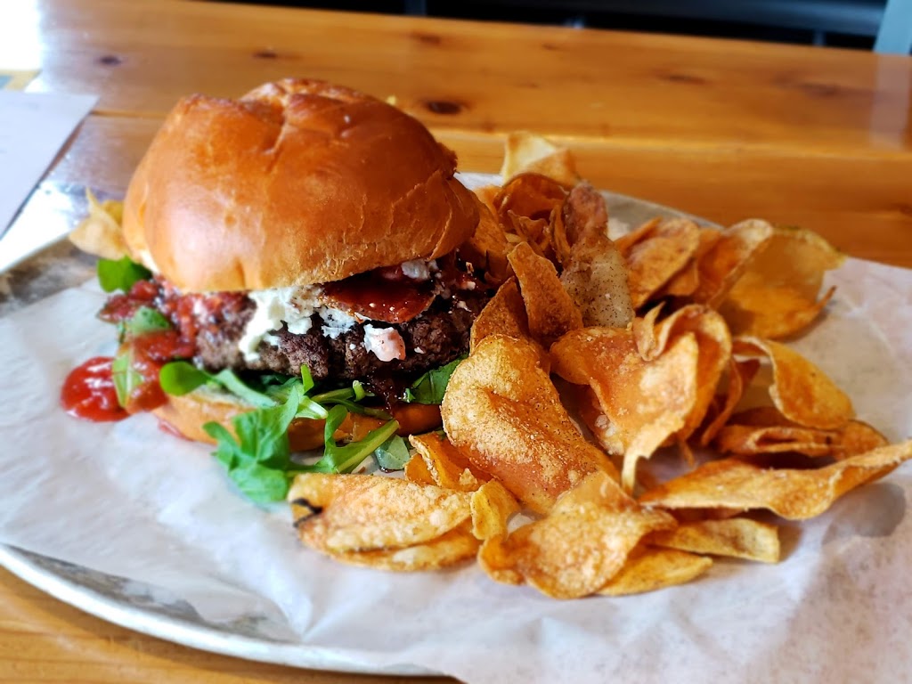  Common Man Tap & Table