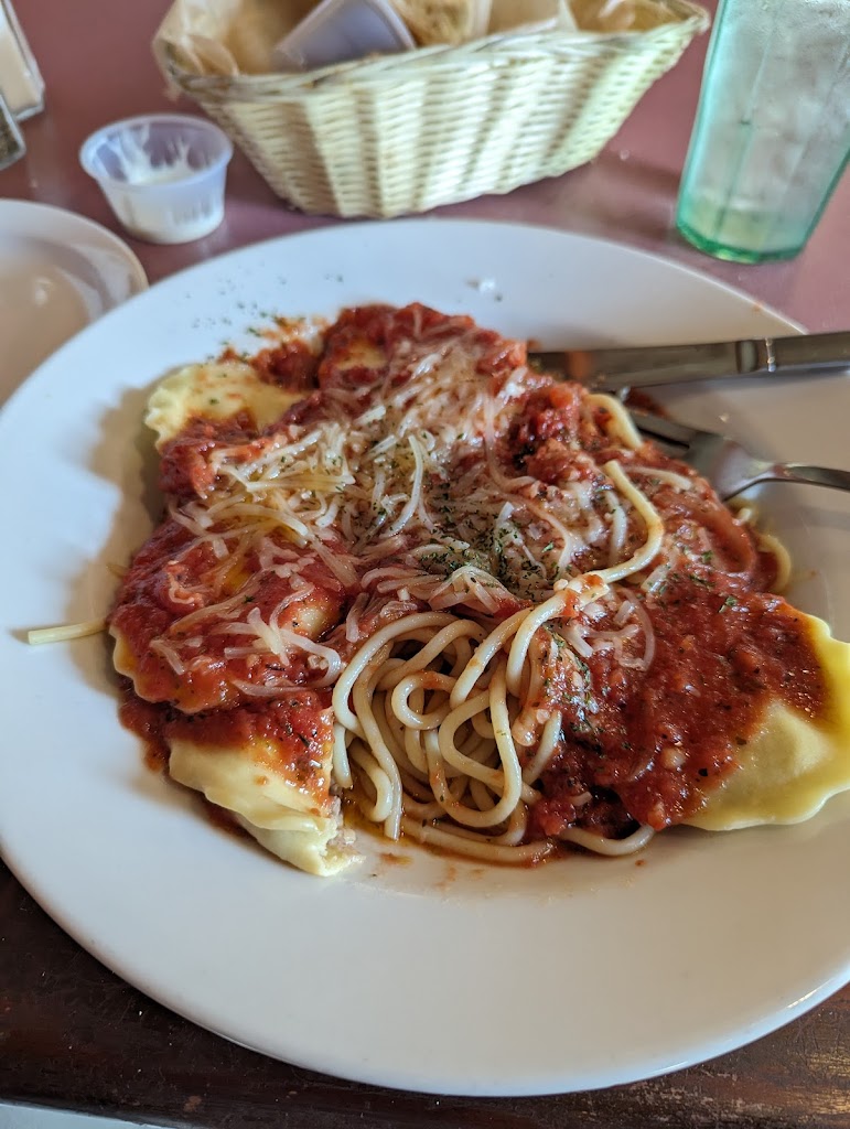  Avantis Italian Restaurant & Pub