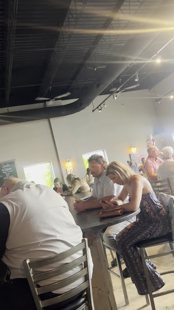  Studio 1212 Cafe & Wine Bar