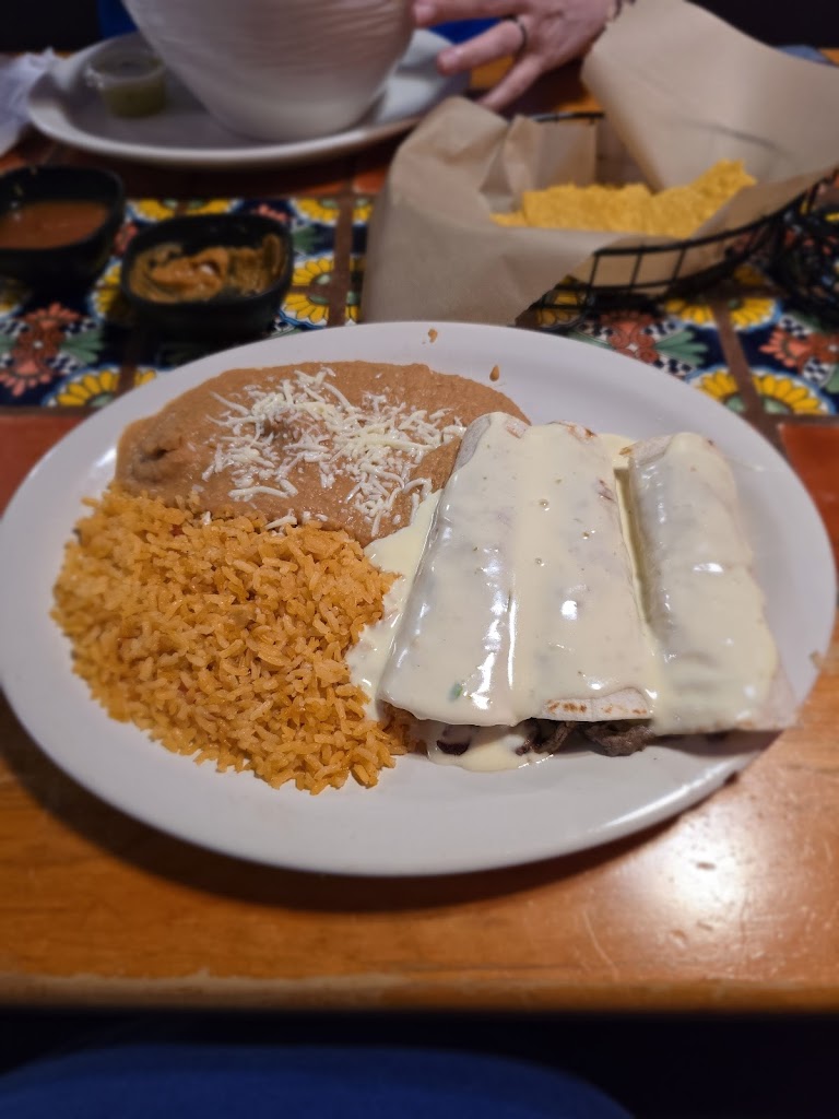  Los Compadres Mexican Restaurant