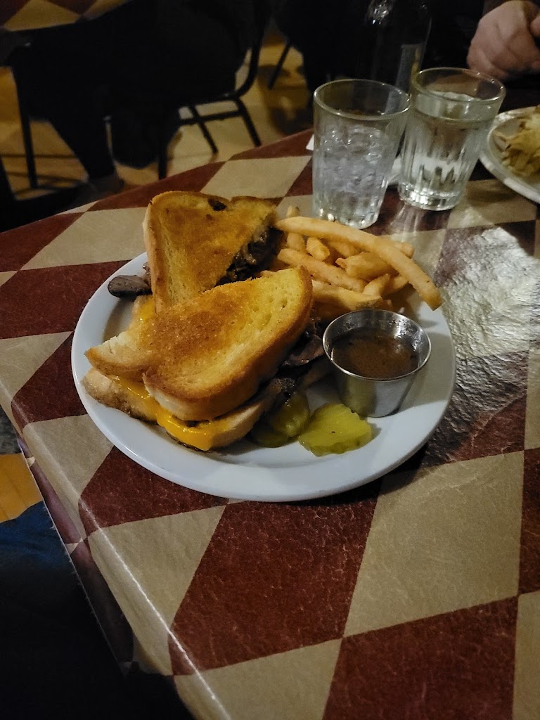  4 Mile Restaurant & Bar