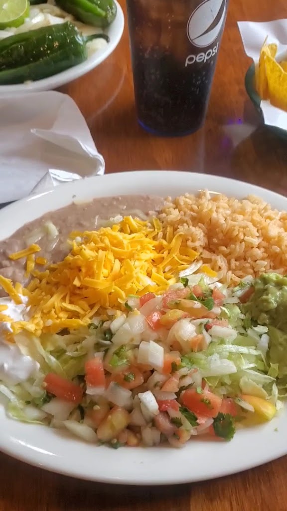  La Banvanera Restaurant & Cantina