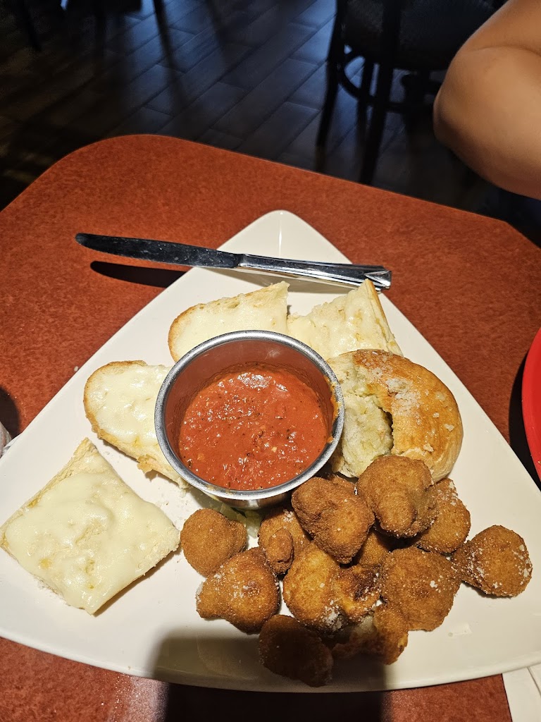  Mike's Italian Restaurant