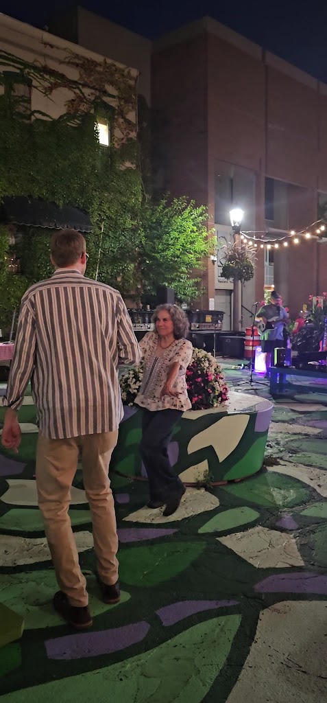  Hooligan's Super Bar