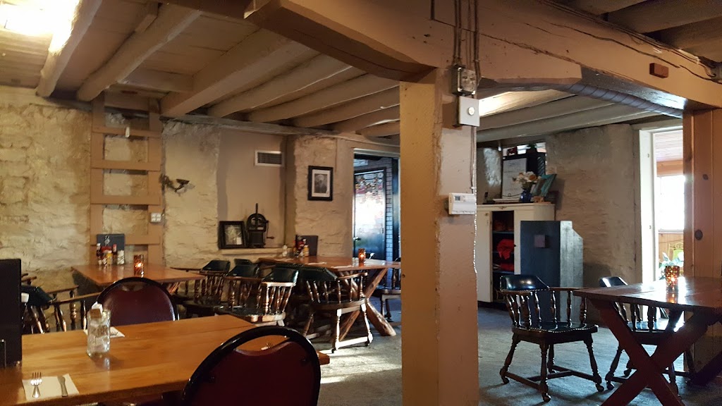  Barn Restaurant & Bar