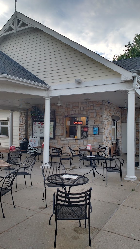  Ferch's Beachside Grille