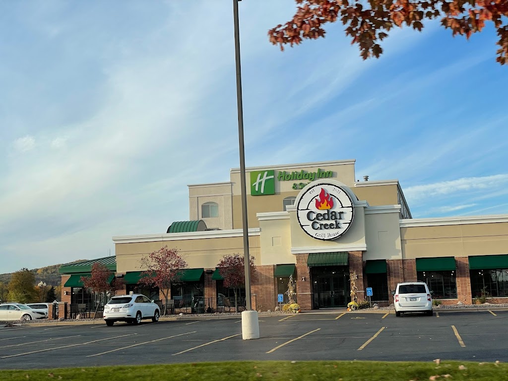  Cedar Creek Grill