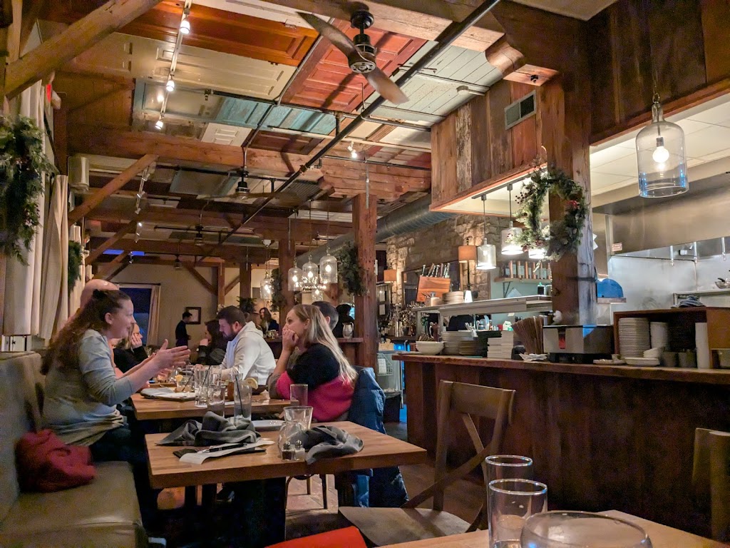  Bleu Restaurant & Lounge