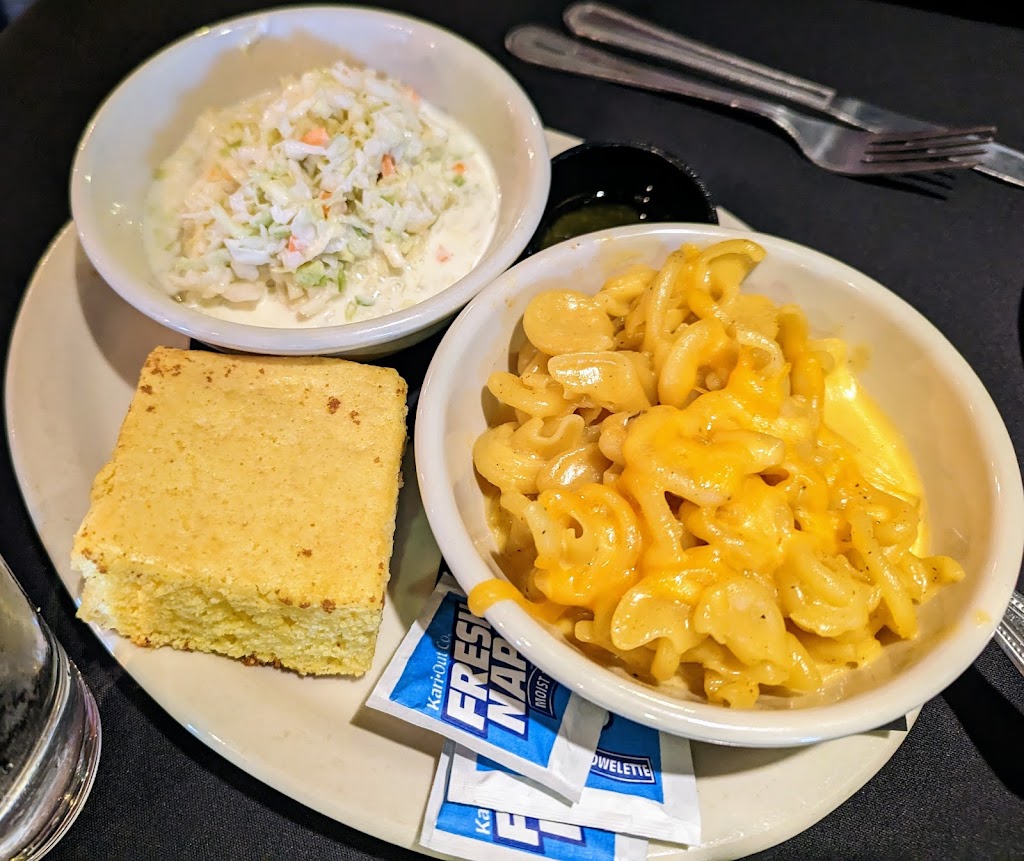  Wilder's Cutting Edge Bistro