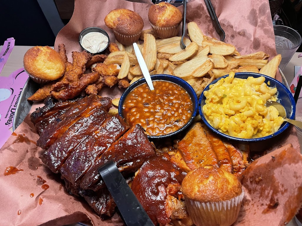  Famous Dave's Bar-B-Que