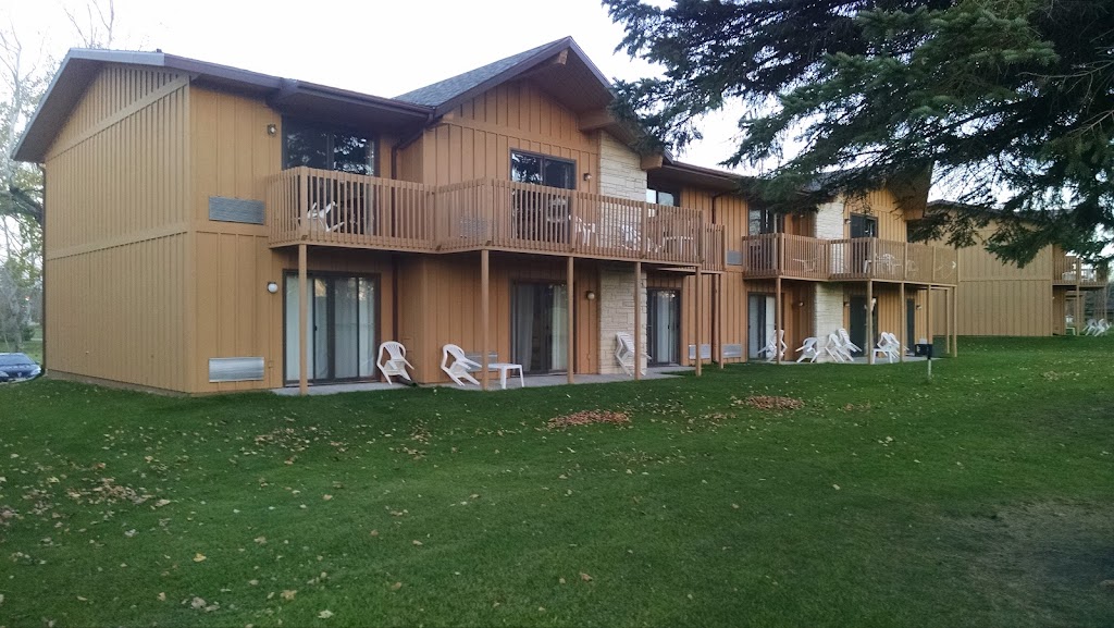  Fairway Inn & Suites