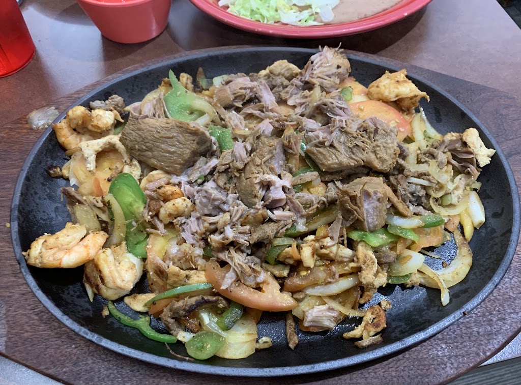  Luna Maya Restaurant