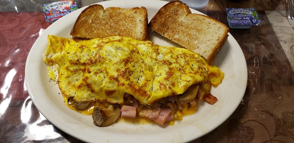  Main Street Cafe, Freddy & Wendy's