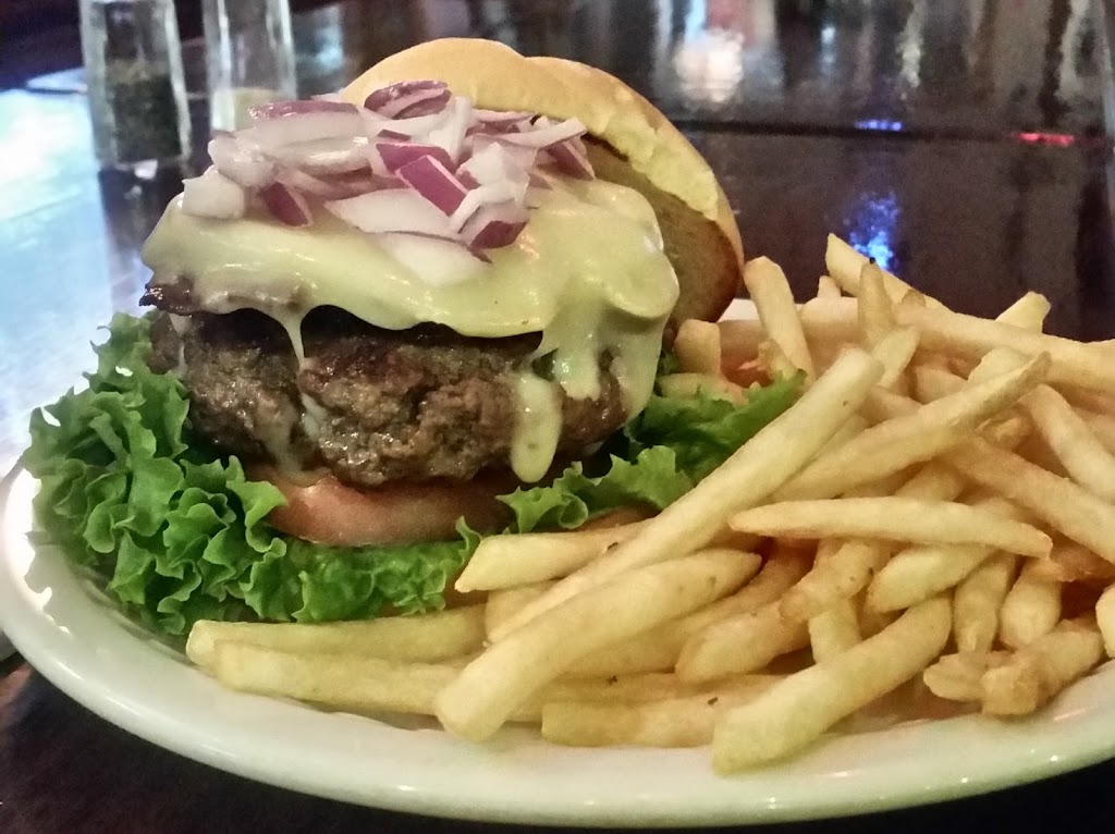  MOJOZ SALOON. & CATERING