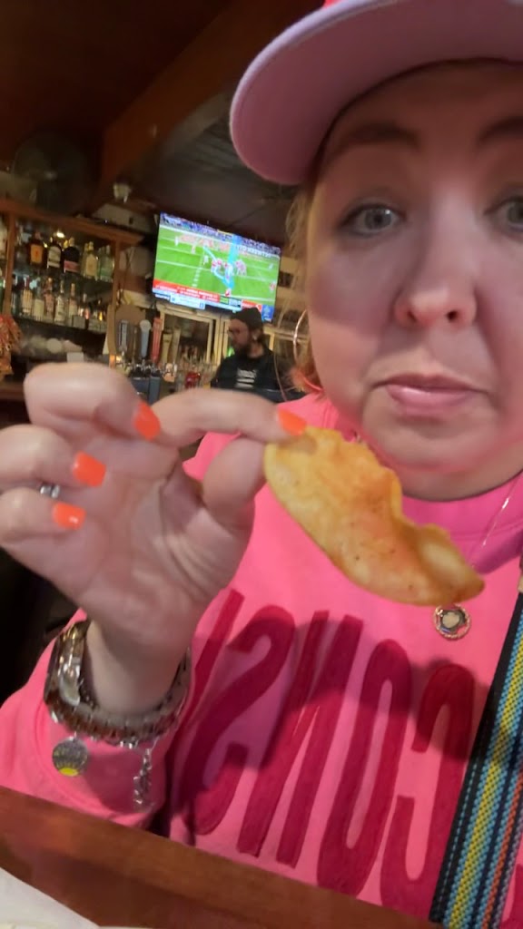  Licari's Bar & Grill