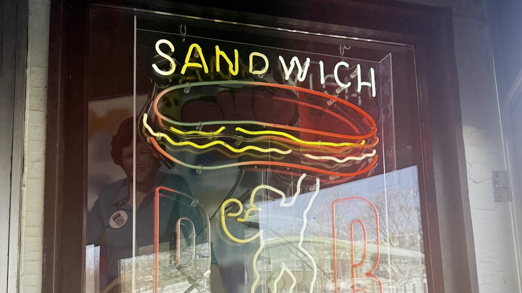  Sandwich Bar