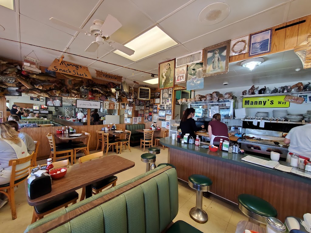  Manny's Snack Shack