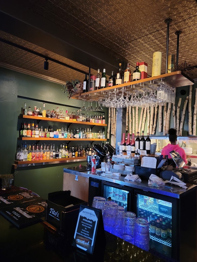  Knotty Barrel Supper Club