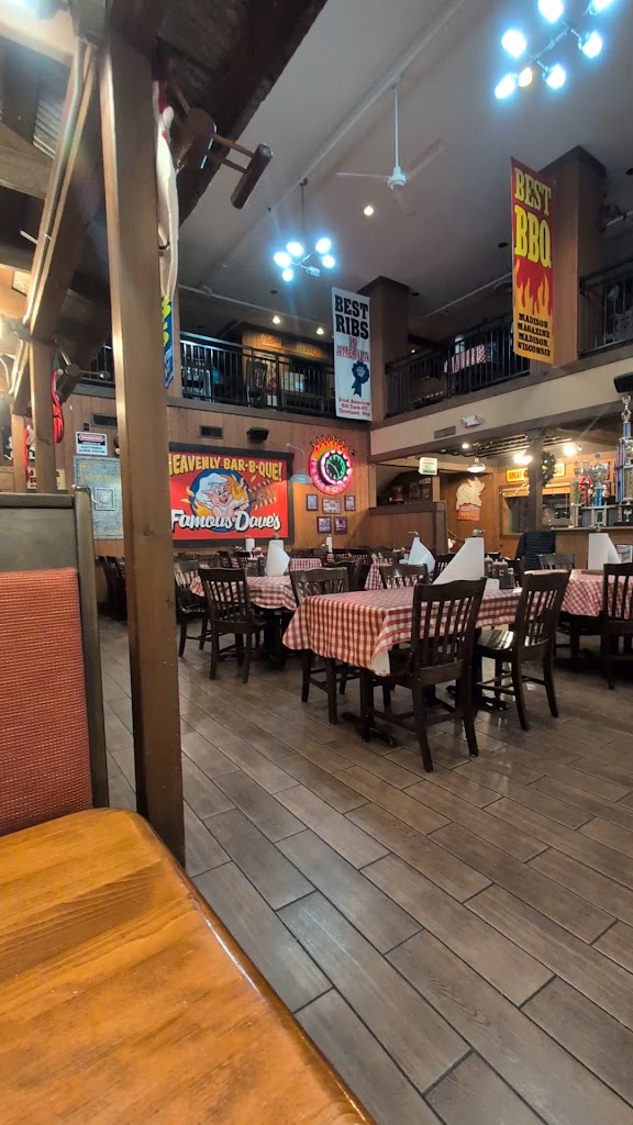  Famous Dave's Bar-B-Que