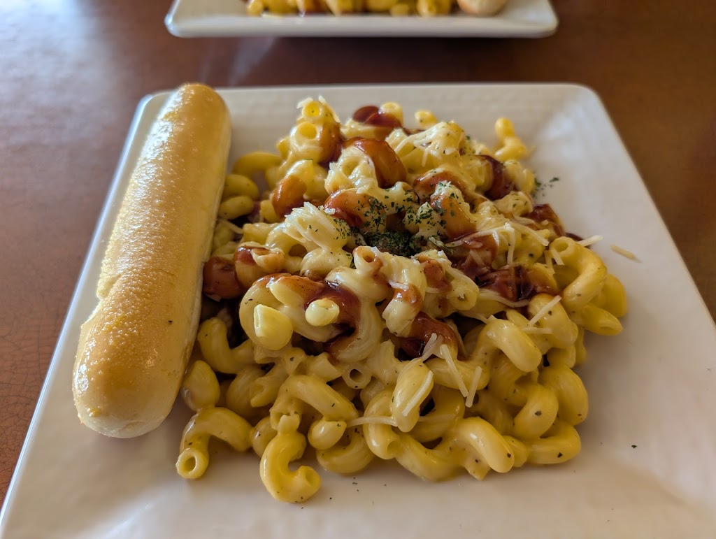  Antoinette's Casual Dining