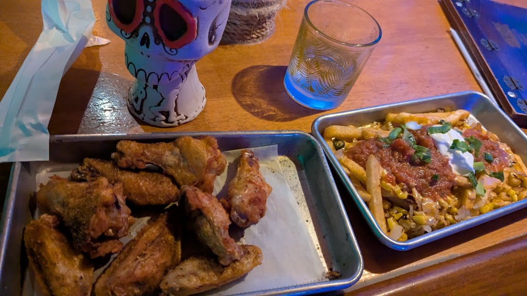  Wauwatiki Bar & Grill