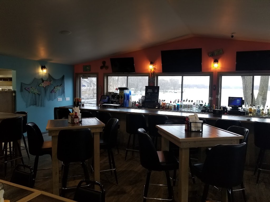  Castaway's on the Island