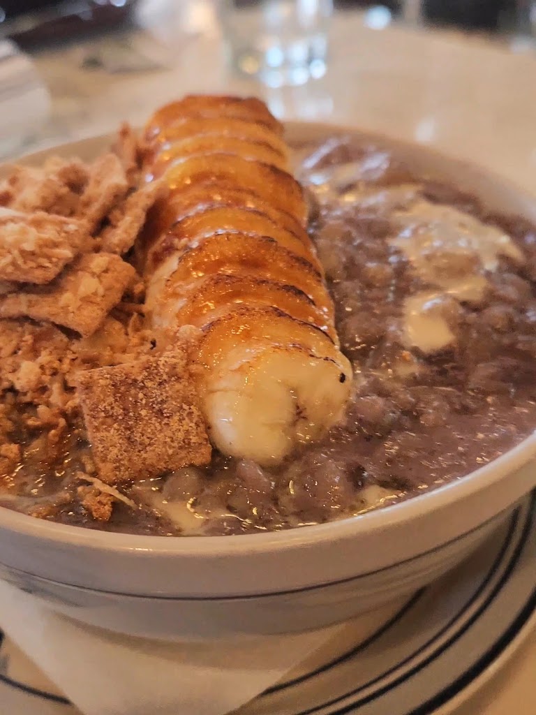  Uncle Wolfie's Breakfast Tavern