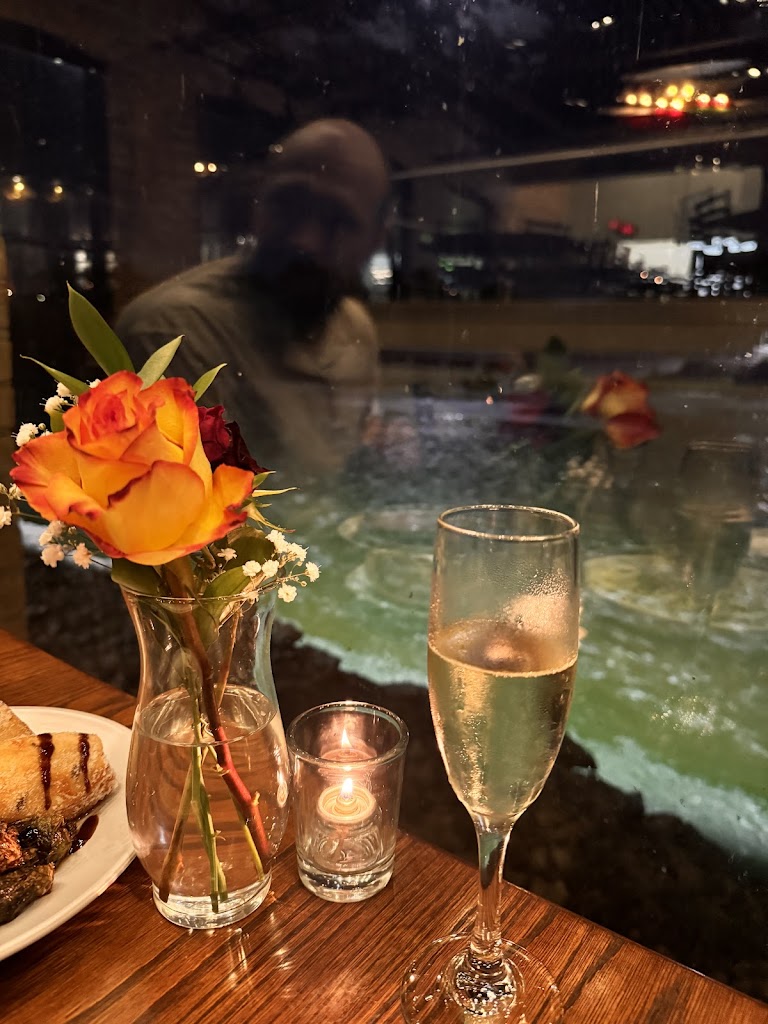  Fratellos Riverfront Restaurant