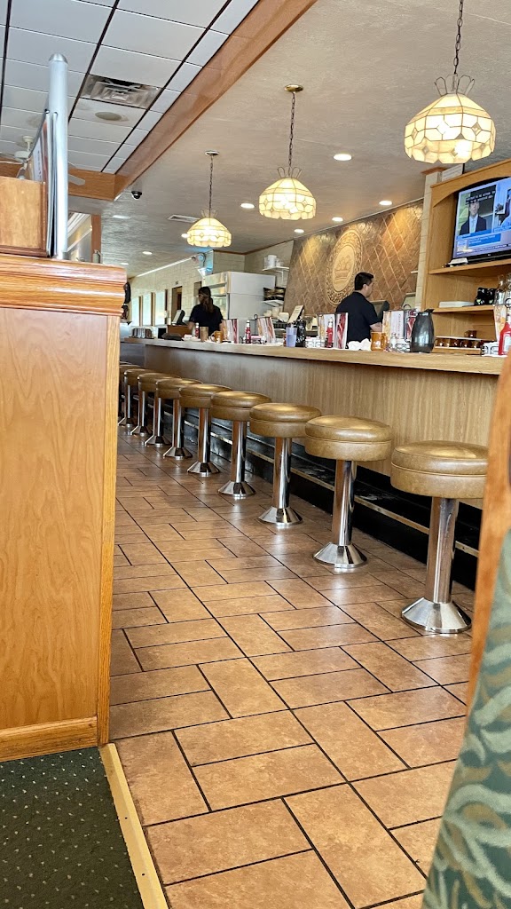  Golden Basket Restaurant