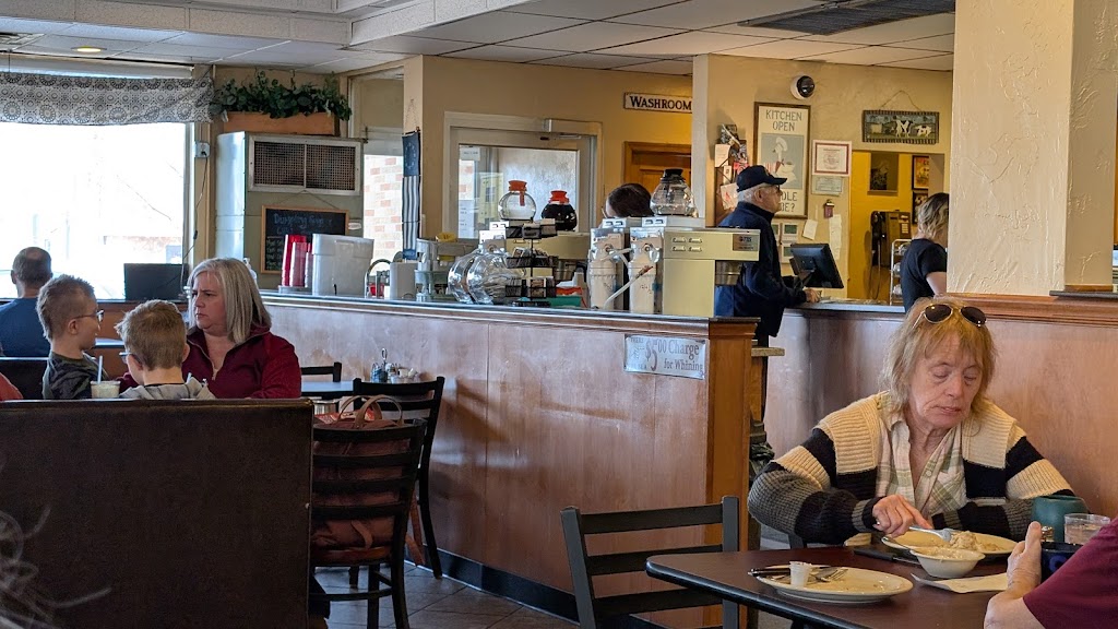  Mike's Place Family Restaurant