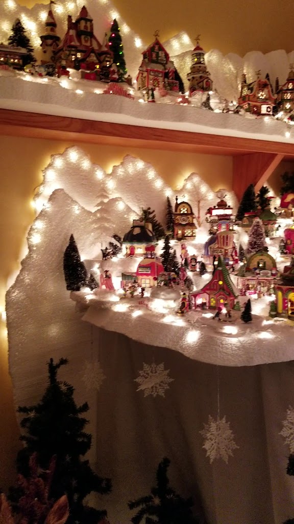  Michael's On The Lake