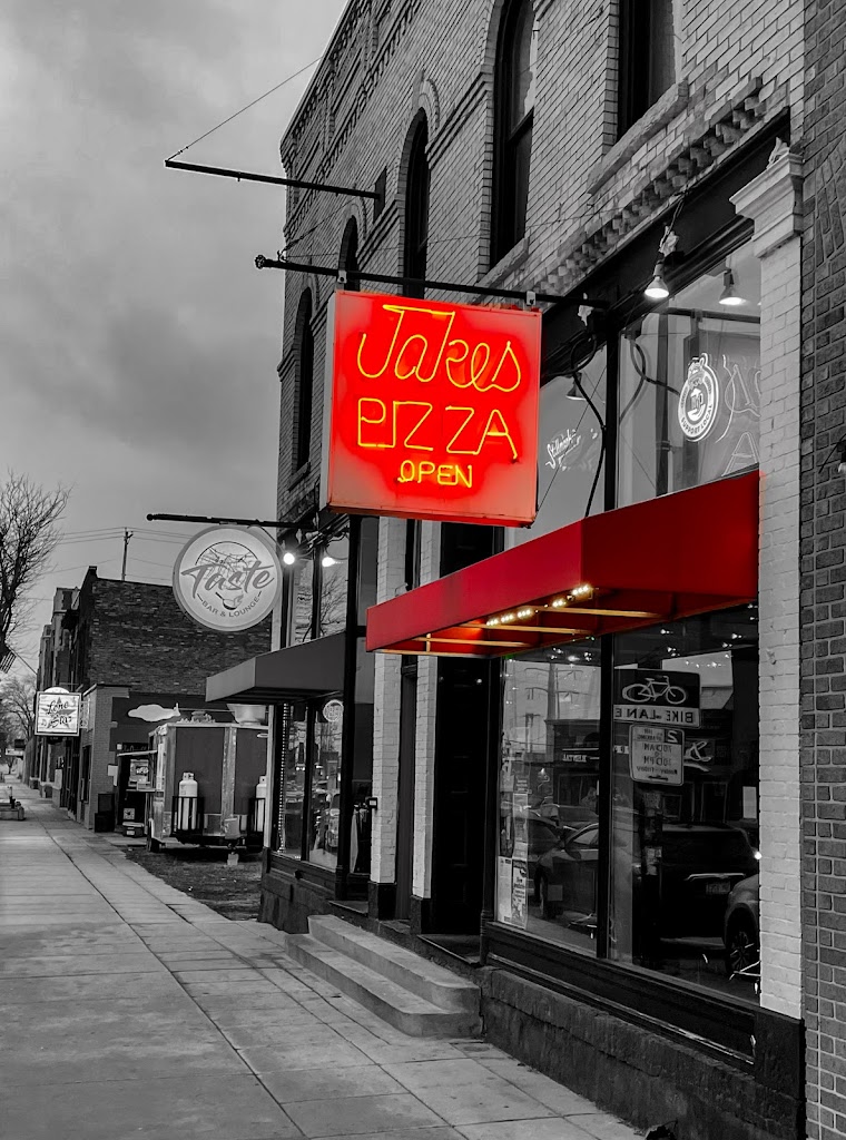  Jake's Pizza Green Bay