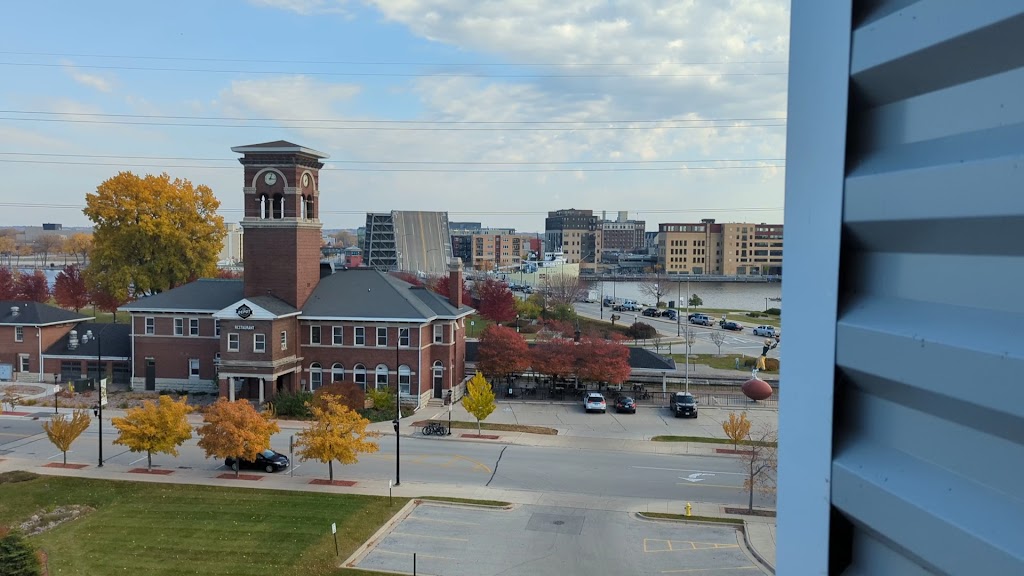  Titletown Brewing Company & Sky Lounge w Rooftop Patio