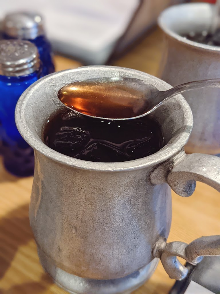  Al Johnson’s Swedish Restaurant & Butik