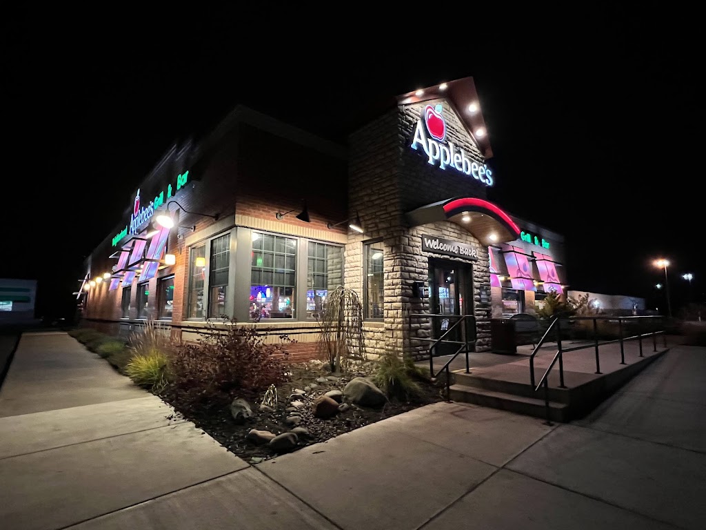  Applebee's Grill + Bar
