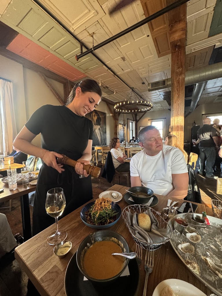  Bleu Restaurant & Lounge