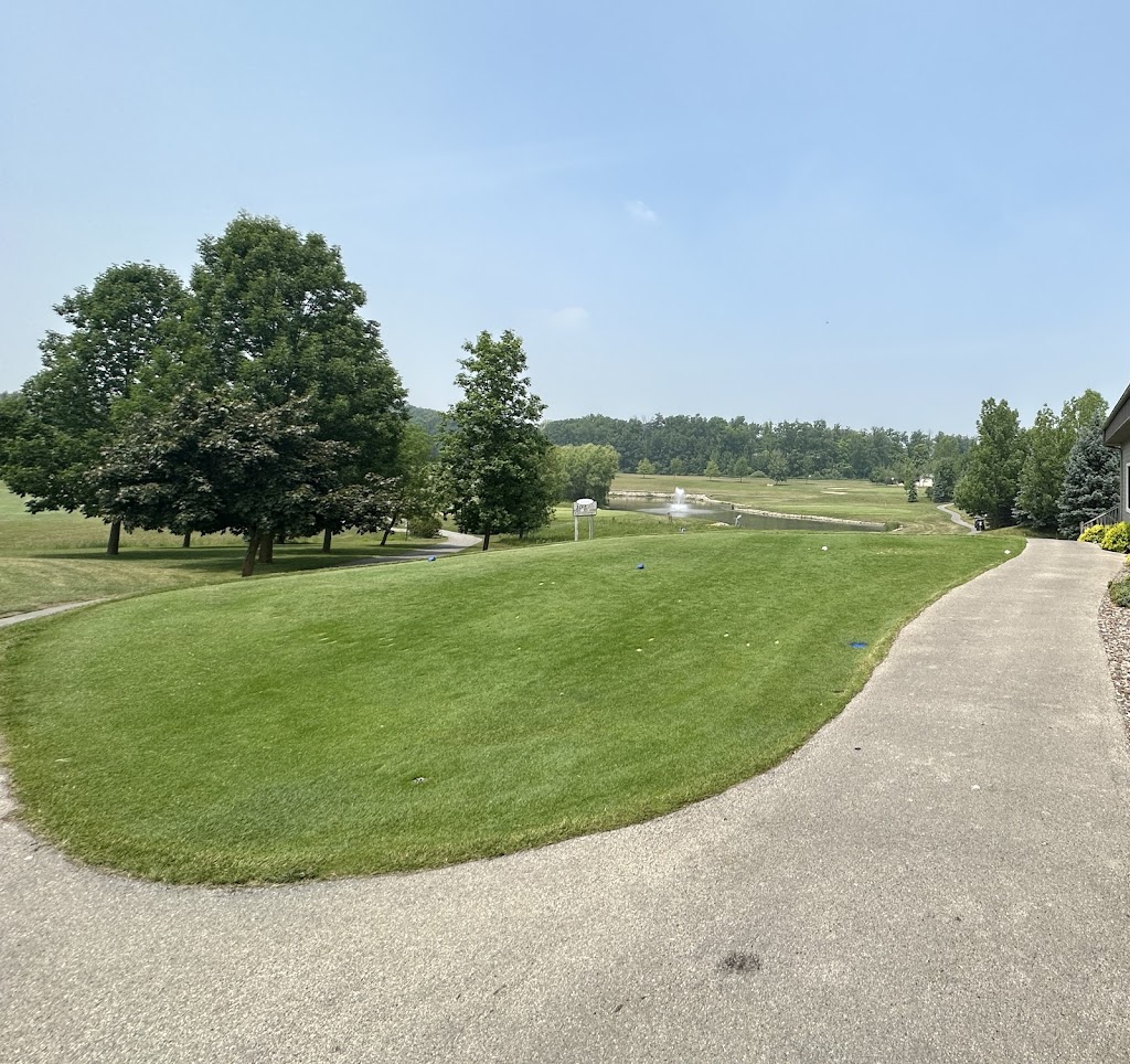  Seven Lakes Golf and Dining