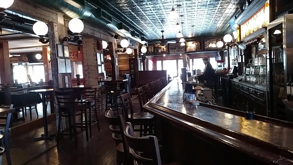  Avantis Italian Restaurant & Pub