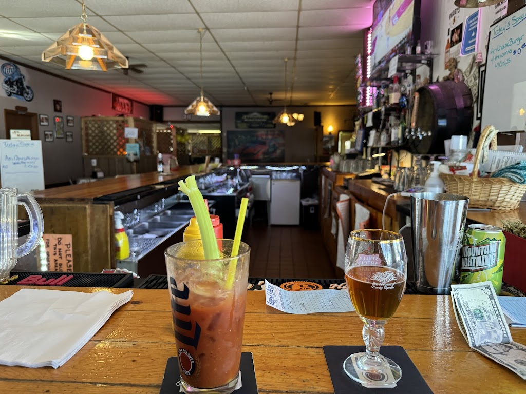  MACK'Z Pub and Grill