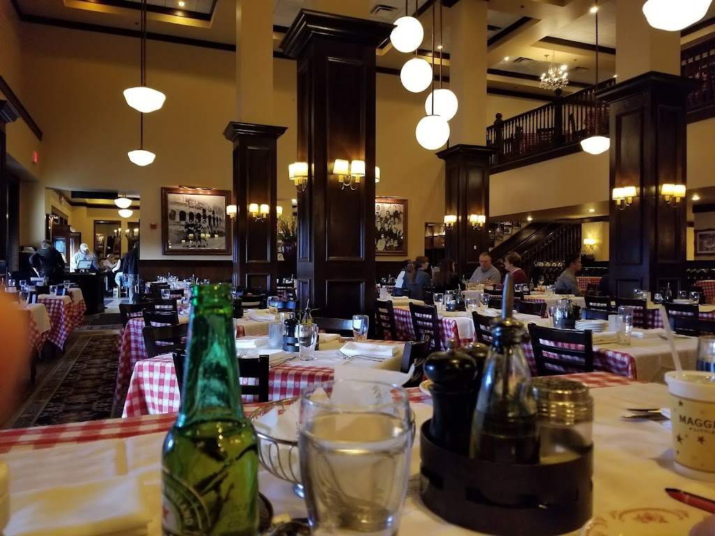  Maggiano's Little Italy