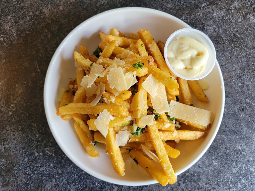  Uncle Larry’s Rustic Inn