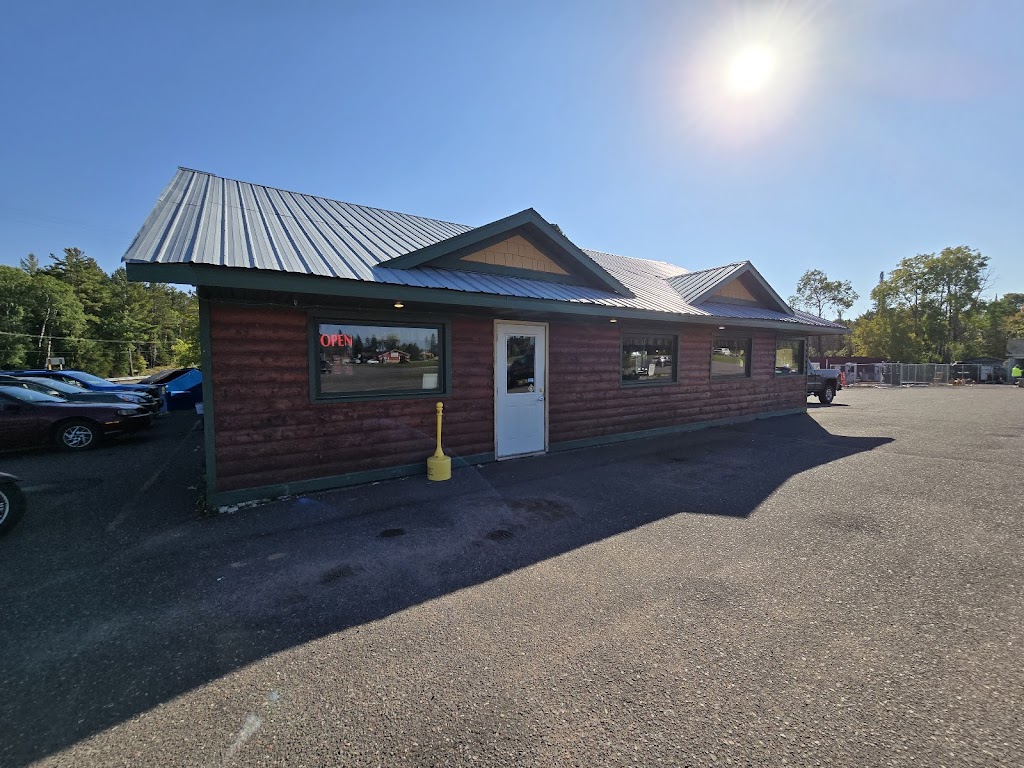  Twin Gables Cafe-Lounge