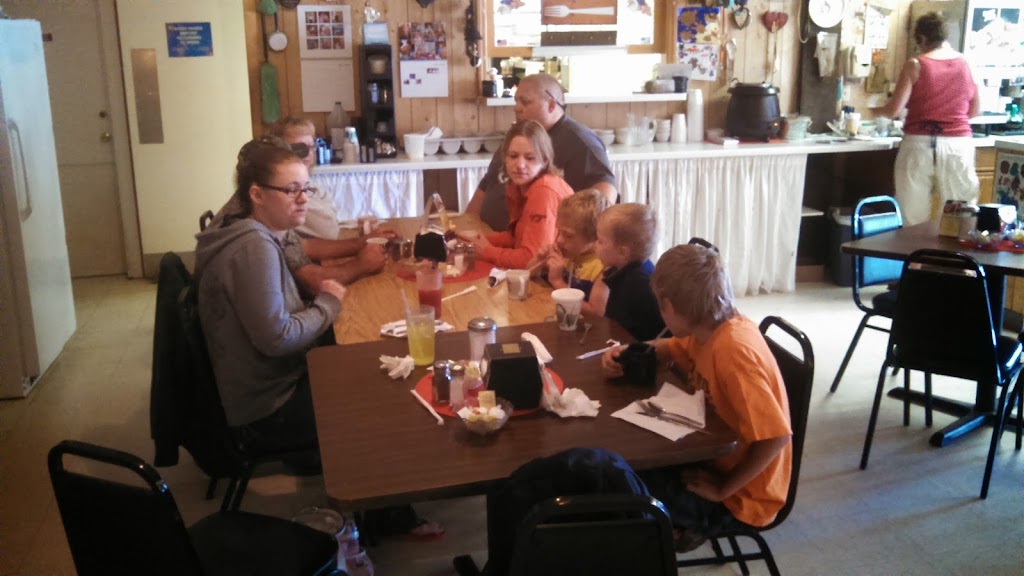  Double Buck Cafe / The Twist