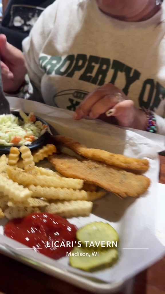  Licari's Bar & Grill