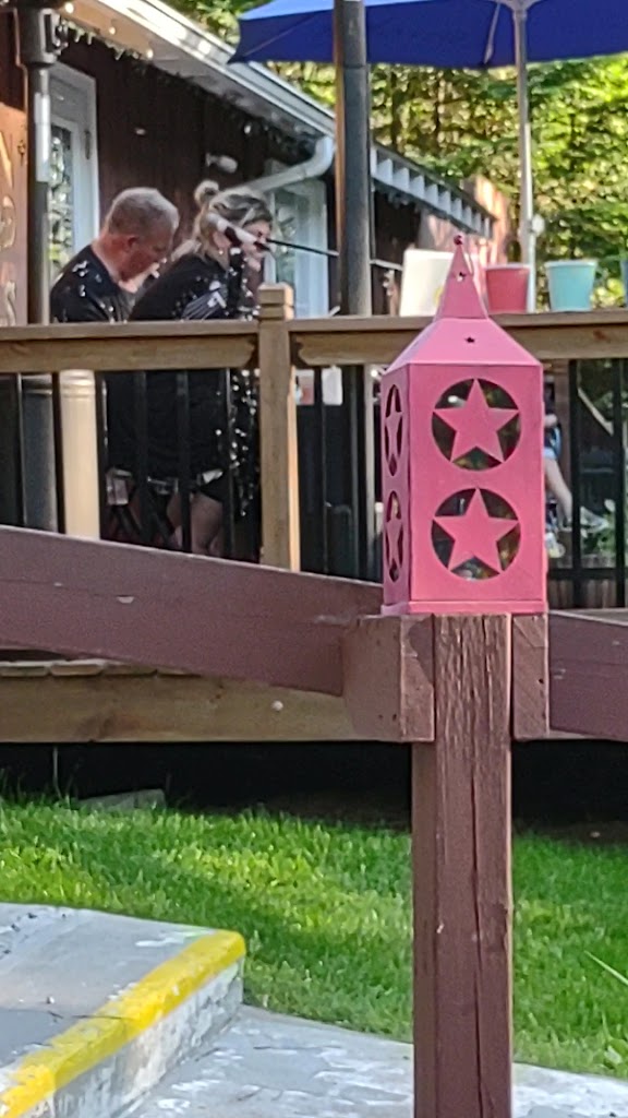  The Hillside Tavern & Grill