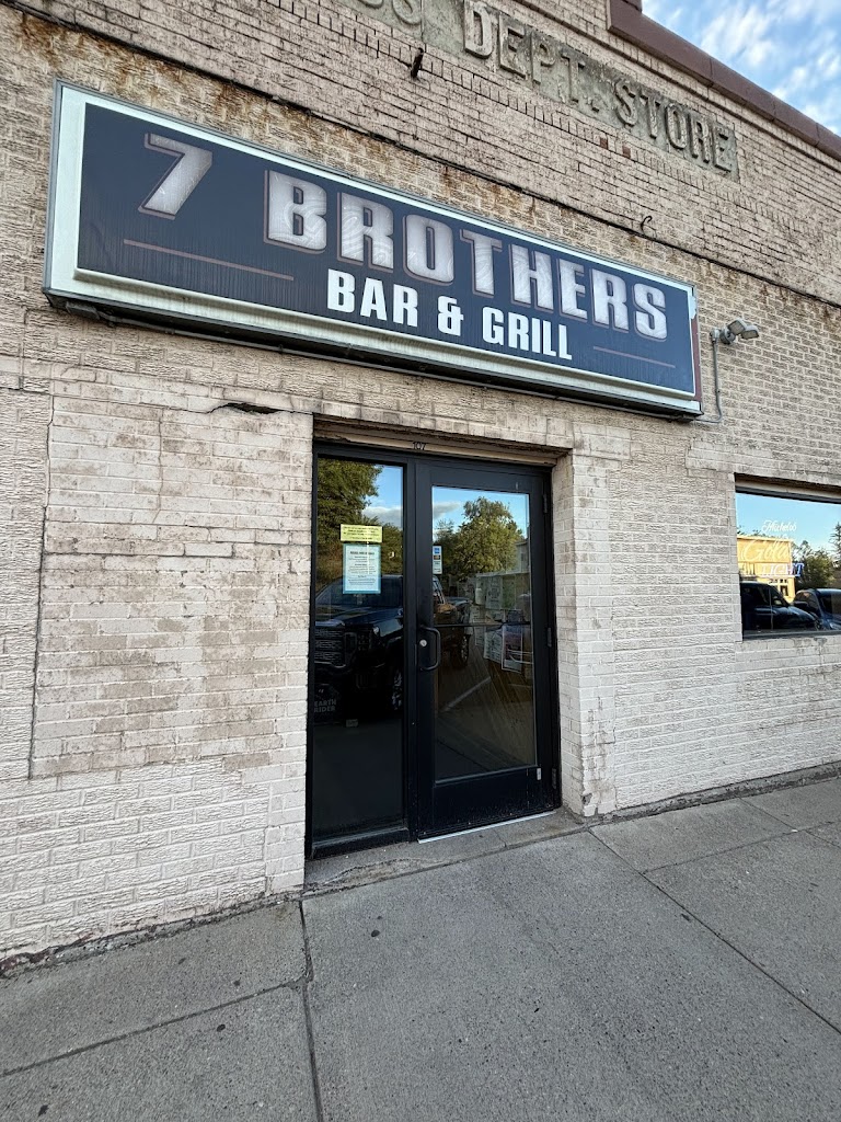  7 Brothers Bar and Grill
