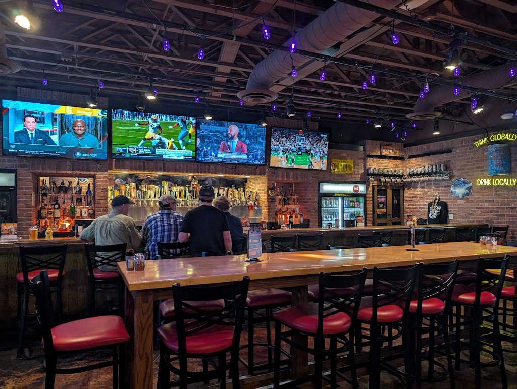  Old Chicago Pizza + Taproom