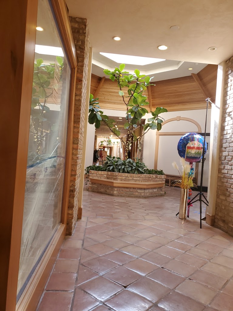  East Towne Square Mall