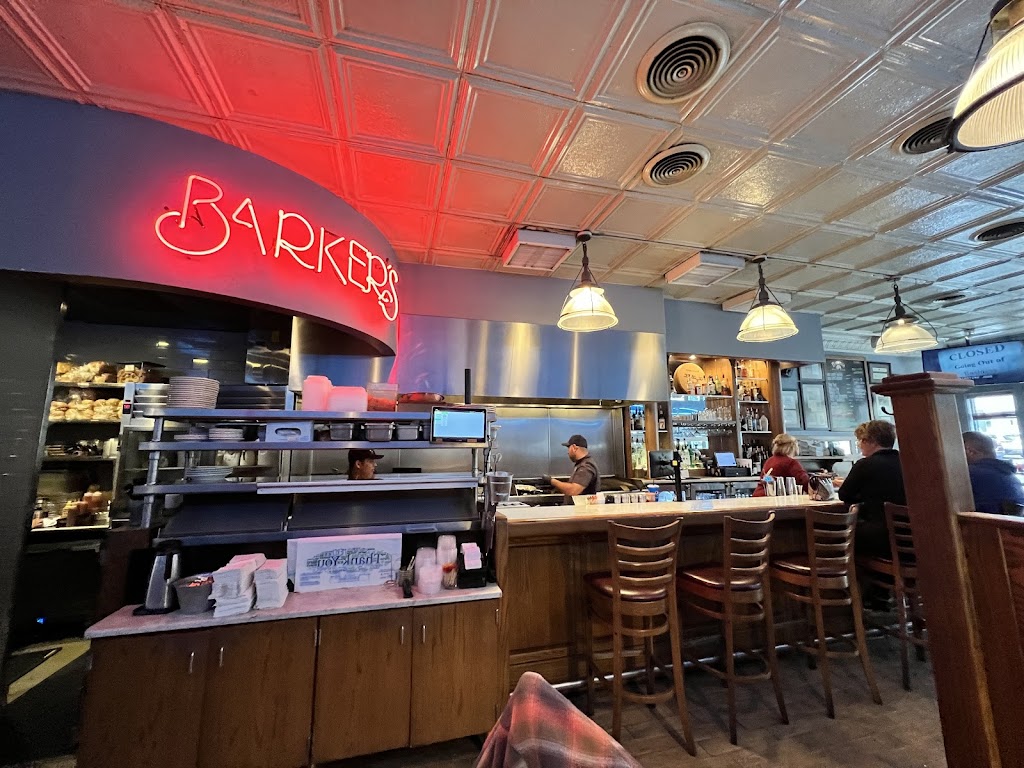  Barker's Bar & Grill
